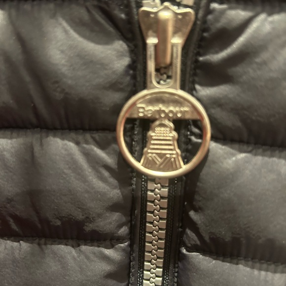 FLASH SALE! 
Barbour hooded Fibre Down Jacket in size 34/4 in Navy!!! - Picture 5 of 7